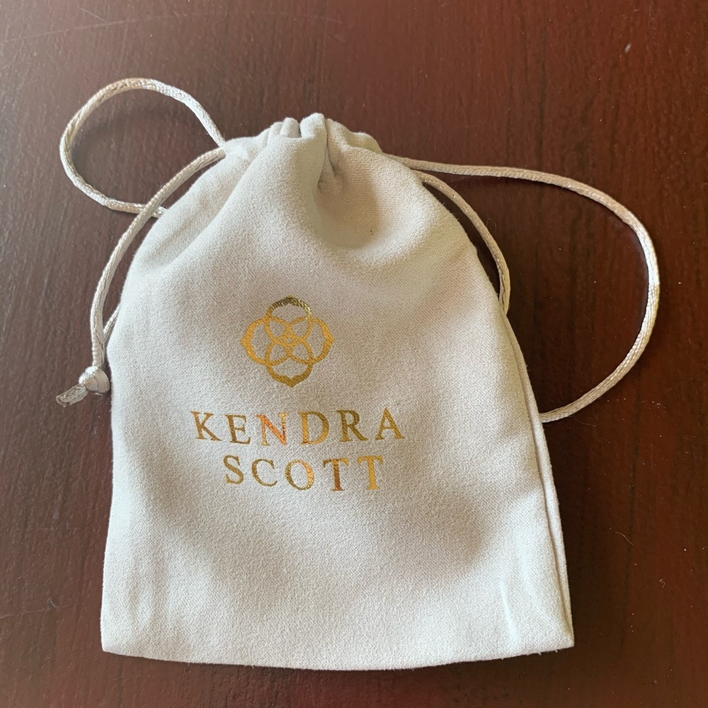 Kendra Scott NWT Ellie Black and Silver Earrings - Picture 5 of 6